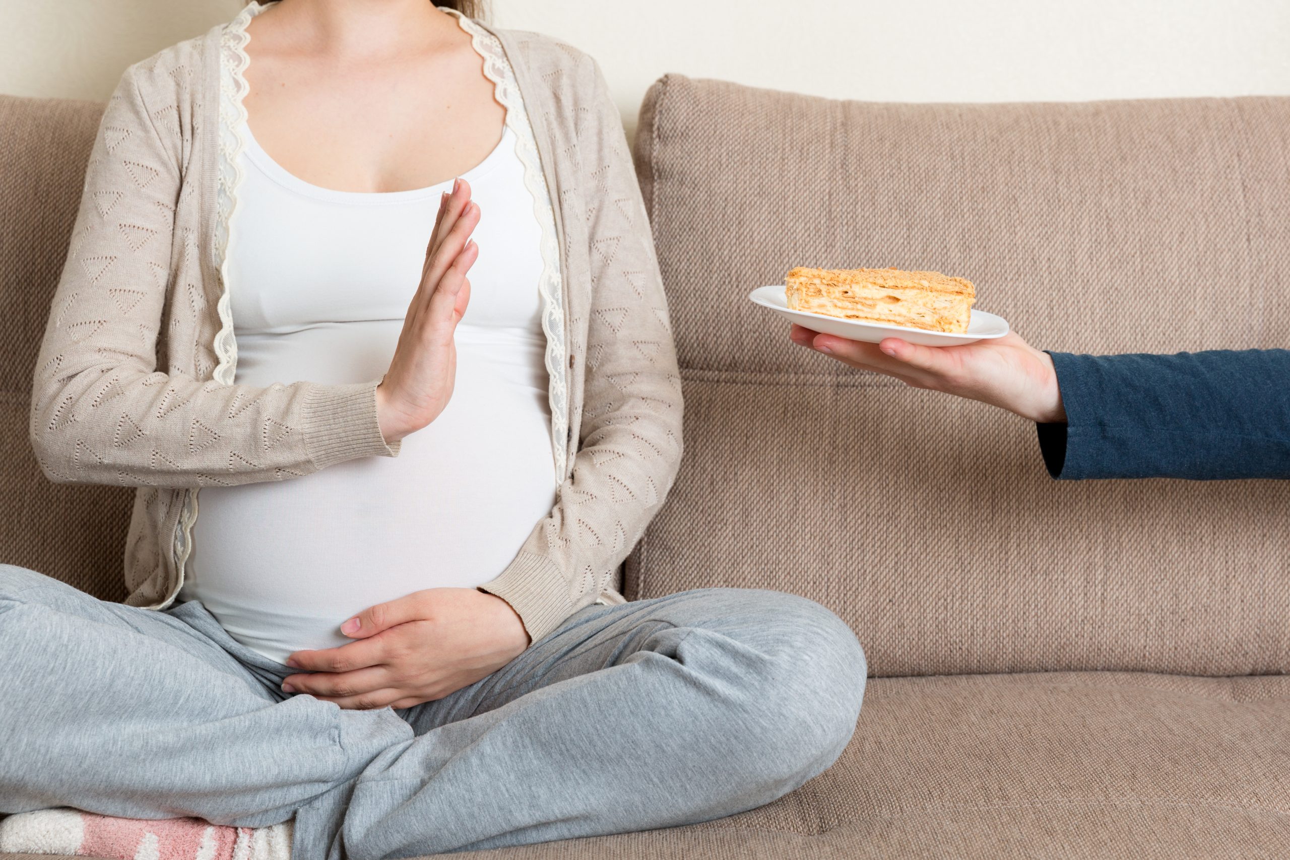 što trudnice ne smiju jesti