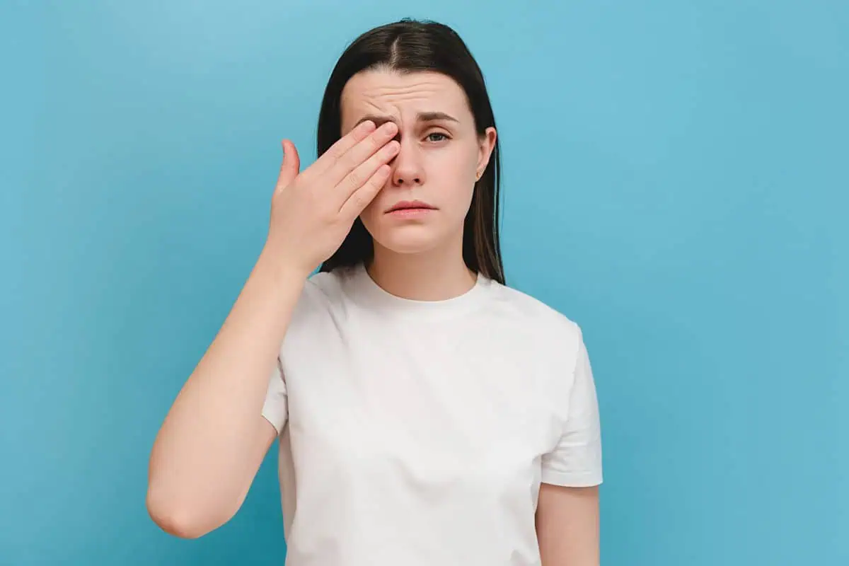 Bakterijski konjunktivitis – uzroci, simptomi i liječenje